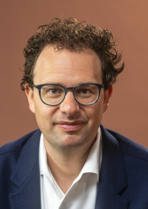 100 тыс. диалогов подтвердили экономию 80% времени с помощью ИИ